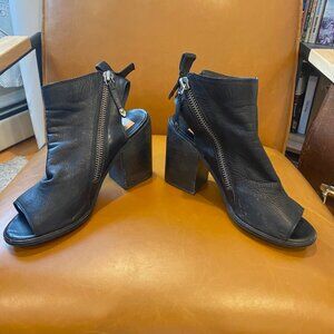 Dolce Vita peep toe heels